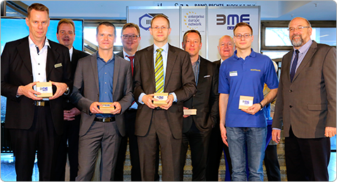 Team bei Auszeichnung