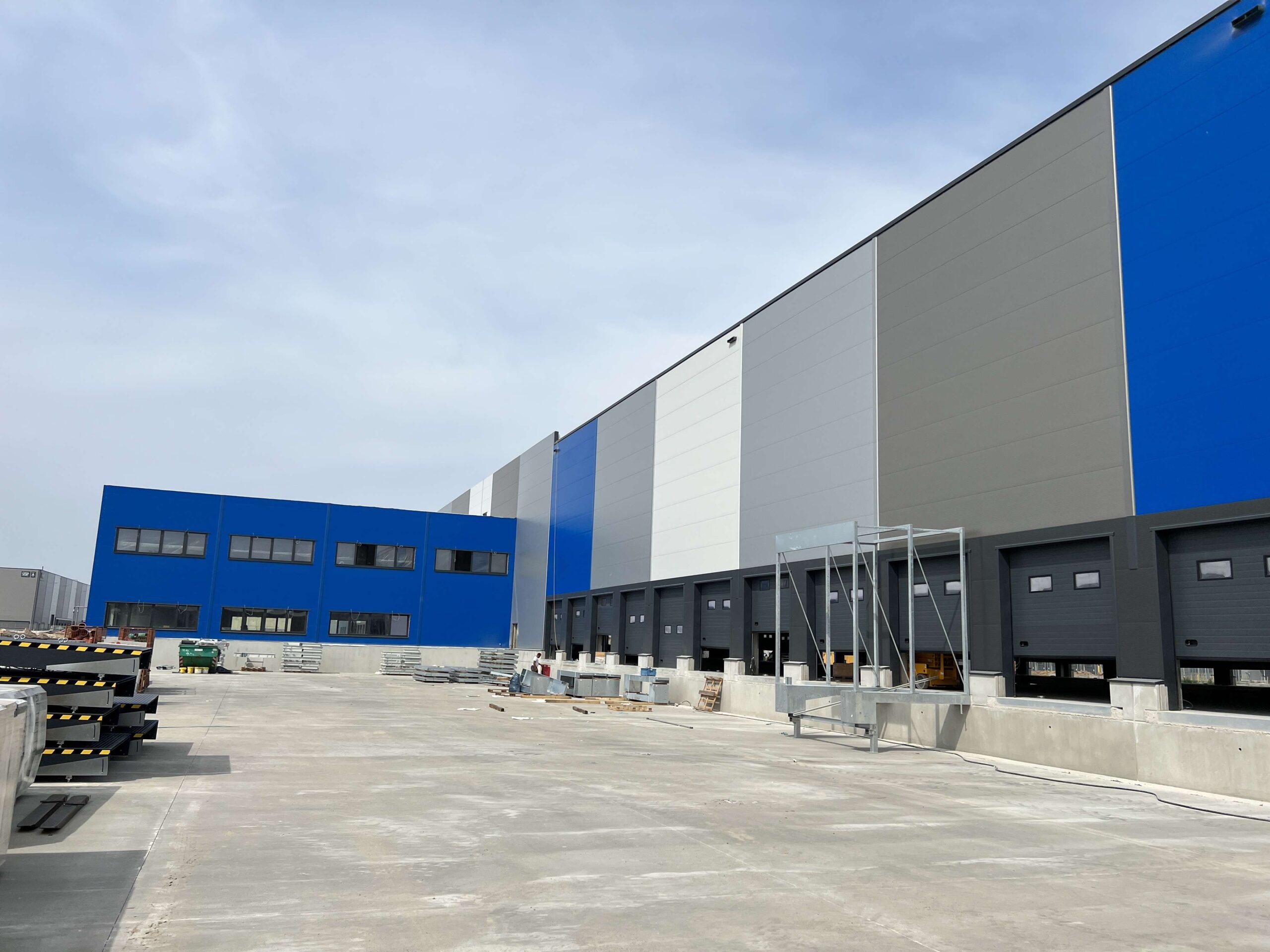 Das Rieck Gebäude in Oberkrämer währrend des Baus.