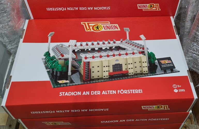 Das Unionstadion aus Klemmbausteinen.