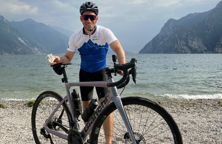 Attila Ferenc in Radfahrer uniform.